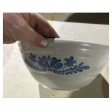 Pfaltzgraff 10' serving Bowl
