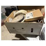 Black & Decker Polisher w/ pads & buffing wheels