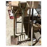 4 garden tools cool green / teal color