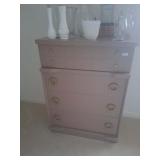 4 drawer dresser 30.5' x 18' x 41.5' tall