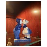 DELFT BLUE kissing figuire HOLLAND 4'X4.5'
