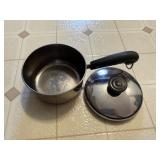 REVERE sauce pan , lid 5.75' x 3'