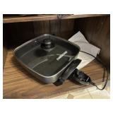 FARBERWARE electric skillet 11'sq   kitchen