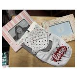 2 ceramic picture frames, hat, bib