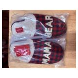 womens size 9/10 MAMA BEAR SLIPPERS