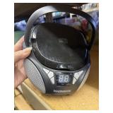 battery operated MAGNAVOX radio and cd player