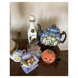 tiffany type tapot lamp electric, bottle, 3 small