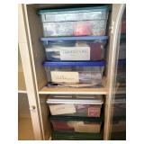 6 storage containers with lids, each is a