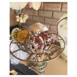 metal compote and 5 globe balls, 1 red , rest