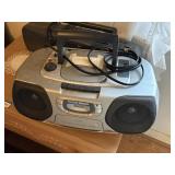 PHILLIPS MAGNOVOX radio, cassette, cd player