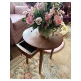 small drop leaf table with drawer, 19'tall x 17,5'