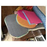 placemats, various designs, garage