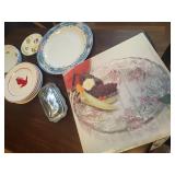 large glass serving plate, quiche pan, large servg