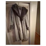 womens BLANC NOIR size xl soft furry gray