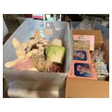 tote/ lid easter stuffed animals, 4 ceramic