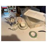 tote with lid, quartz porcelain clock, 2 teapots,