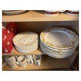 gold/Silver star dinner 8 place setting