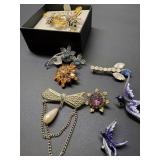 8 vintage brooches, bird, bees, bow, daffodil,