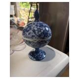 japanese porcelain blue and white shozui
