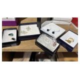5 pairs of earrings