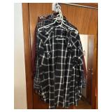6 lg, 1 xl mens flannel shirts, long sleeve and
