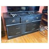 dresser 7 drawers, 52'x18:x32' , black wood