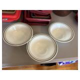 3 pyrex by corning serving bowls, 8'