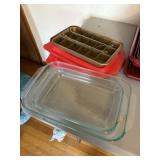 2 pyrex casseroles 3qt, 2qt, brownie pan