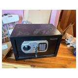 HONEYWELL safe with keys 12'x8'x8'