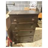 4 drawer wood dresser 17'x28'x44' tall