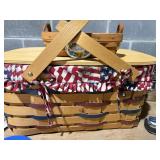 Picnic basket & 1996 Longaberger w/ thankyou tie o