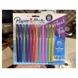 12 Paper Mate felt tip pens