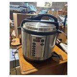 BELLA pressure cooker