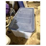 xlarge tote with lid 200 quart
