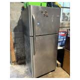 frigidaire refrigerator - works