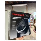Honeywell turbo force desktop fan *damage to box