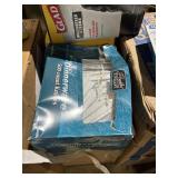 500 ct white plastic knives, box is rough