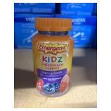 EMERGEN C  for kids berry bash 44 gummies exp 6/26