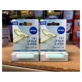 2 nivea lip balm & scrub 2n1 aloe vera & vitamin E