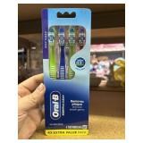 oral B set of 4 toothbrushes deep clean soft