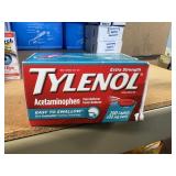 tylenol acetaminophen 200ct 500mg@ exp 7/27