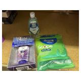 crest 3D white, mouthwash, & flossers