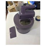 Bella Hand Mixer w/ bowl stand *missing beaters*
