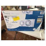 9' Twin window fan - Works - 23.8'w x 5.4' x 12.6'