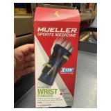 mueller wrist stabilizer size large/ xlarge