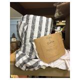 full/ queen duvet cover with 2 shams. black/white