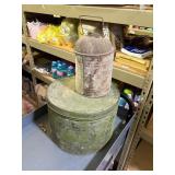 antique tin can 12'x9' , and keresene can no lid