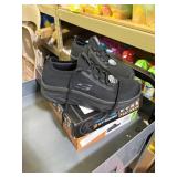 new with tags, skechers womens sneaks size 7,