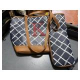 Jewell by Thirty-One w/ matching wallet Monogram M