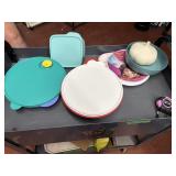 3 tupperware bowls, plates, garlic saver, red bowl